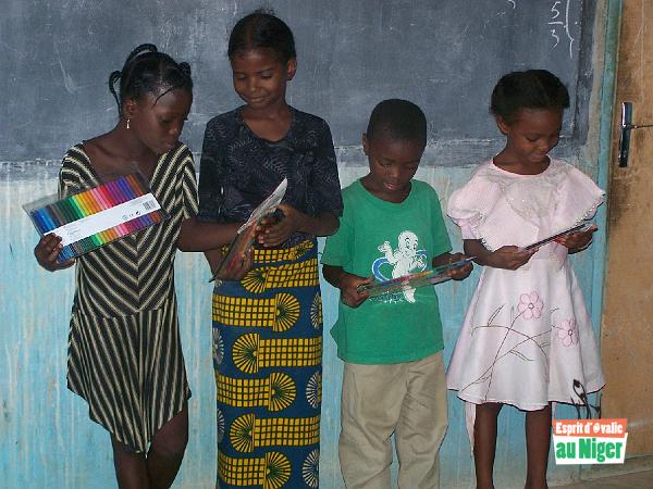 100_5979.JPG - Tous les premiers prix réunis : Aïcha, Aïcha, Djibrill et Chafaâtou.